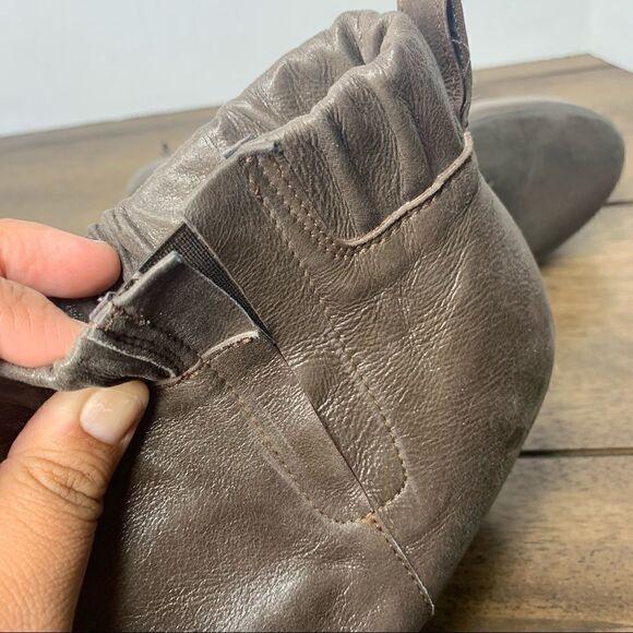 YOU by Crocs Leather Ankle Booties sz 9 - Picture 12 of 12